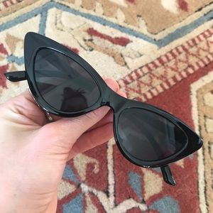 Cat-eye sunglasses